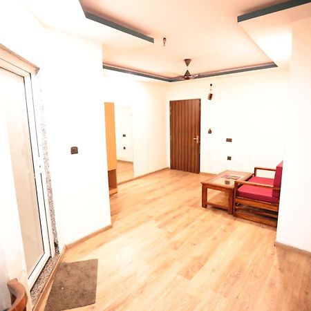 Hotel Noida Grand Sec 58 Eksteriør bilde
