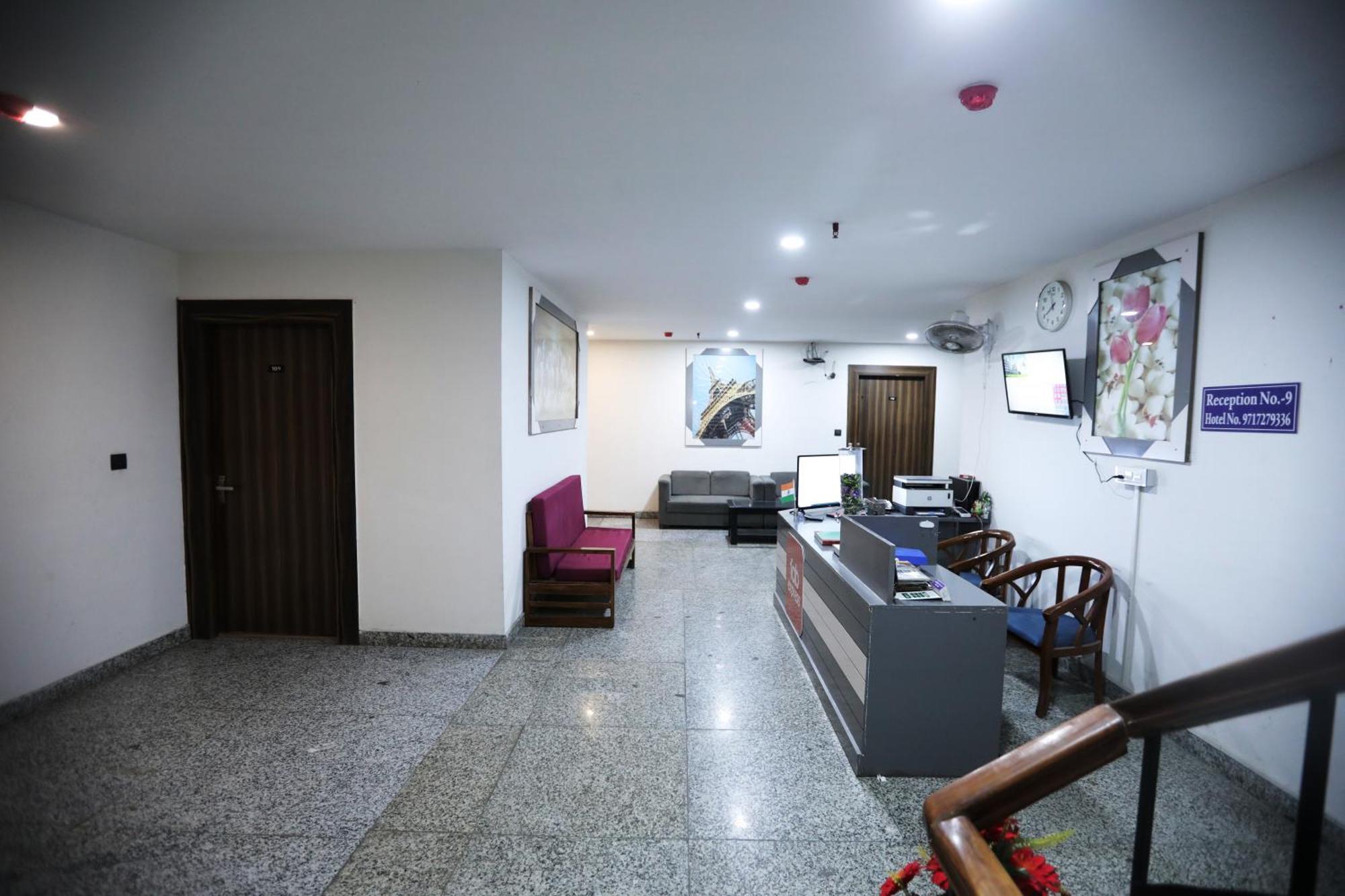 Hotel Noida Grand Sec 58 Eksteriør bilde