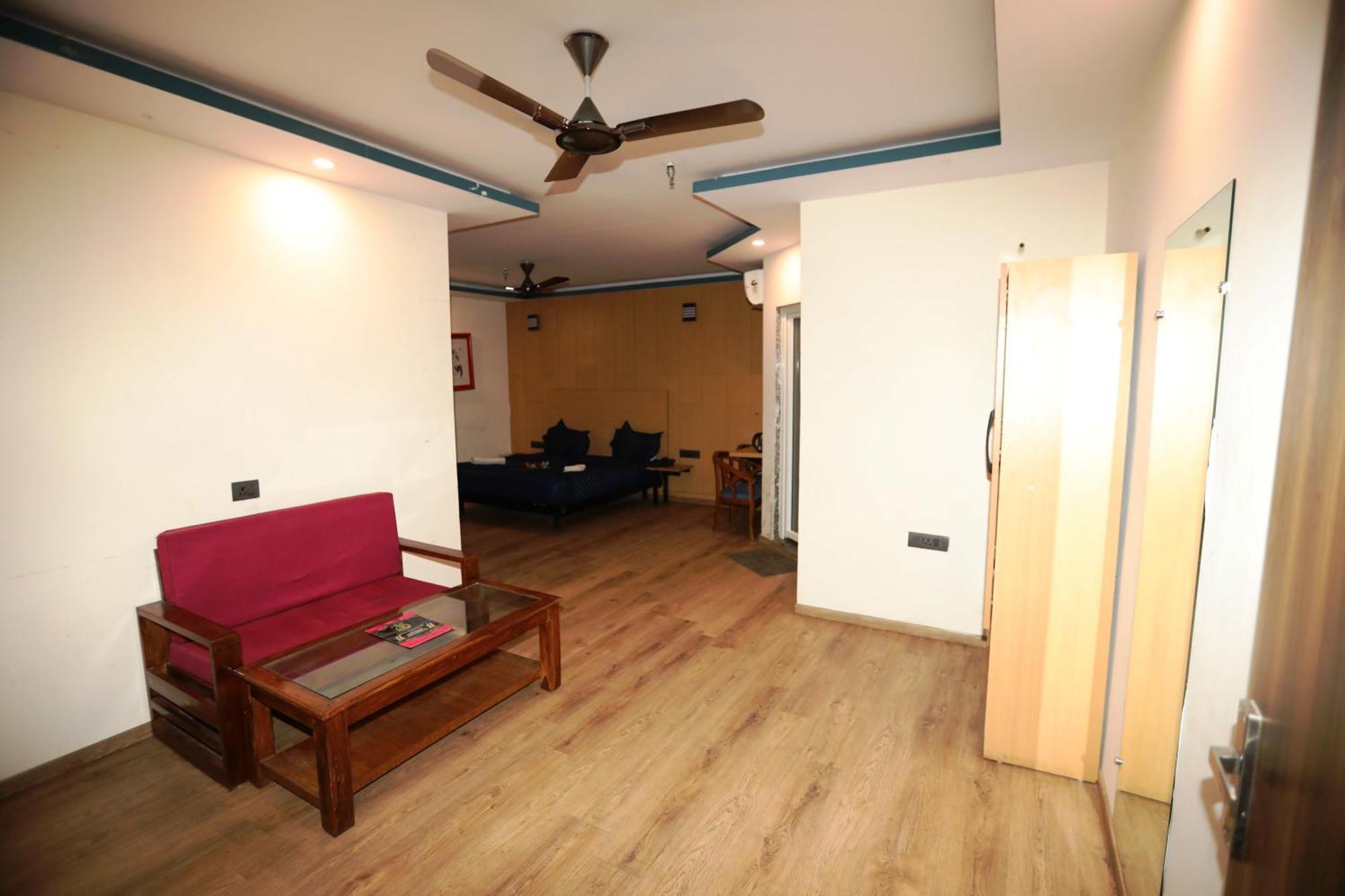 Hotel Noida Grand Sec 58 Eksteriør bilde