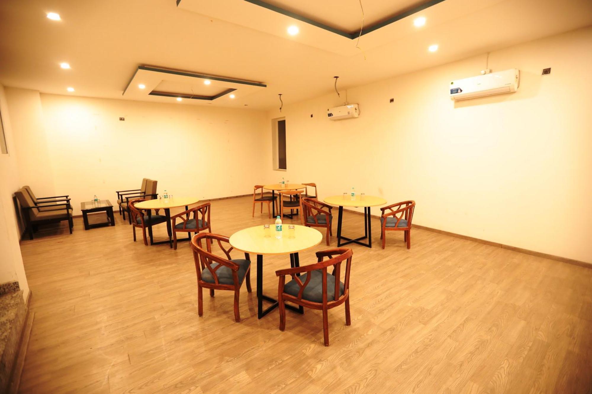 Hotel Noida Grand Sec 58 Eksteriør bilde