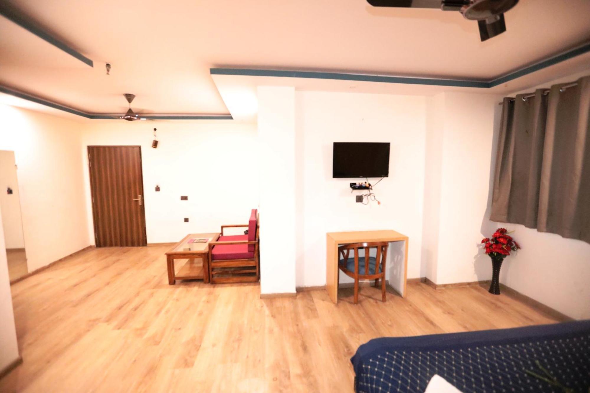 Hotel Noida Grand Sec 58 Eksteriør bilde