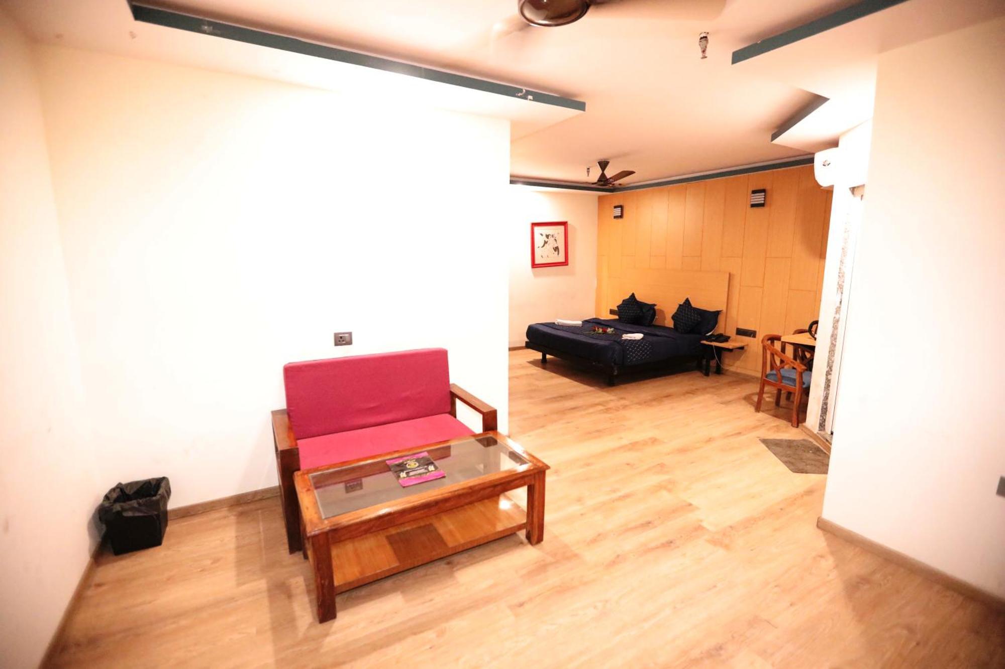 Hotel Noida Grand Sec 58 Eksteriør bilde