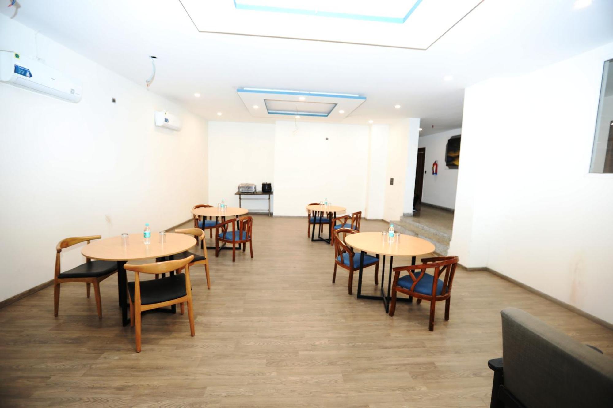 Hotel Noida Grand Sec 58 Eksteriør bilde