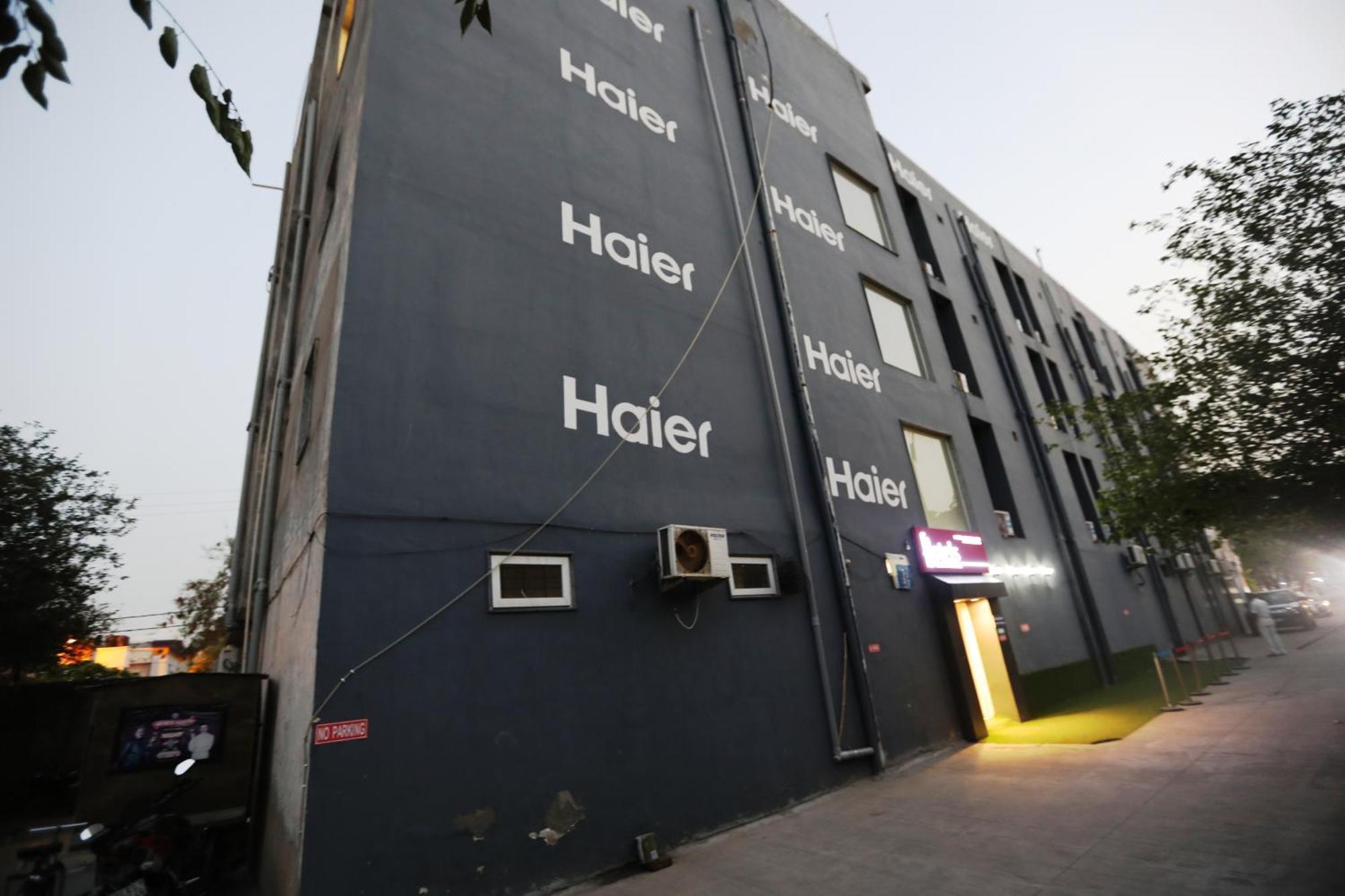 Hotel Noida Grand Sec 58 Eksteriør bilde
